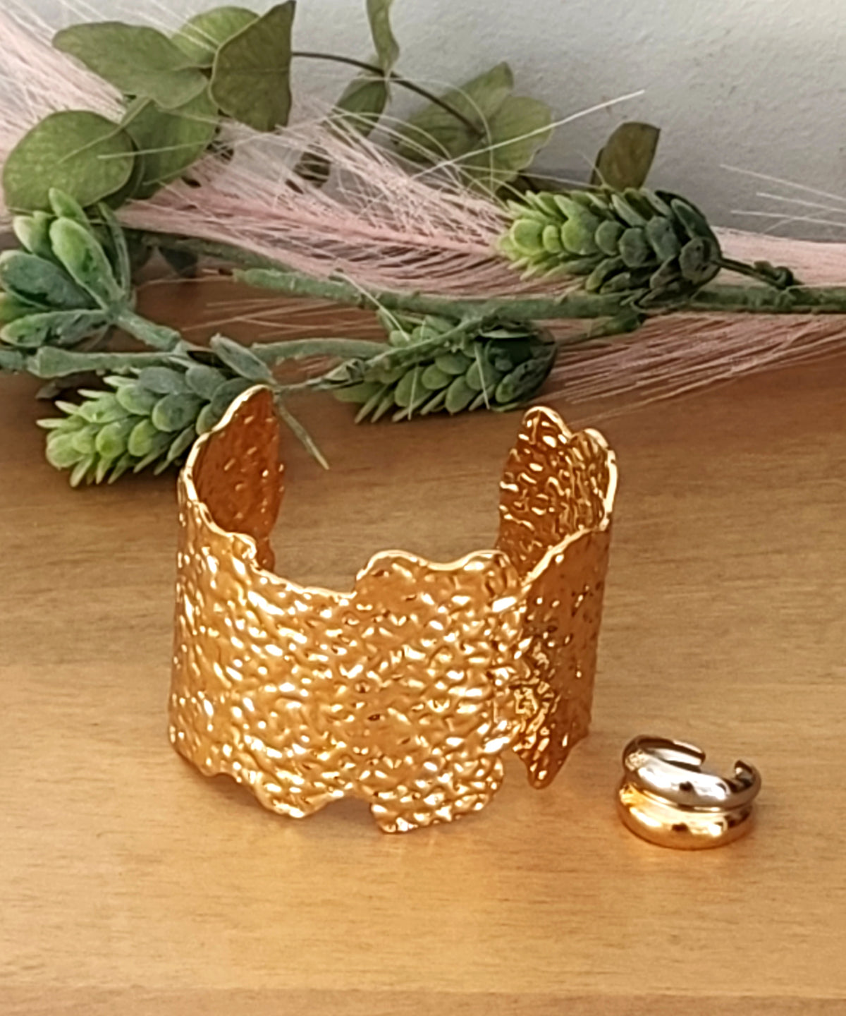 Brazalete Dorado Martilleado