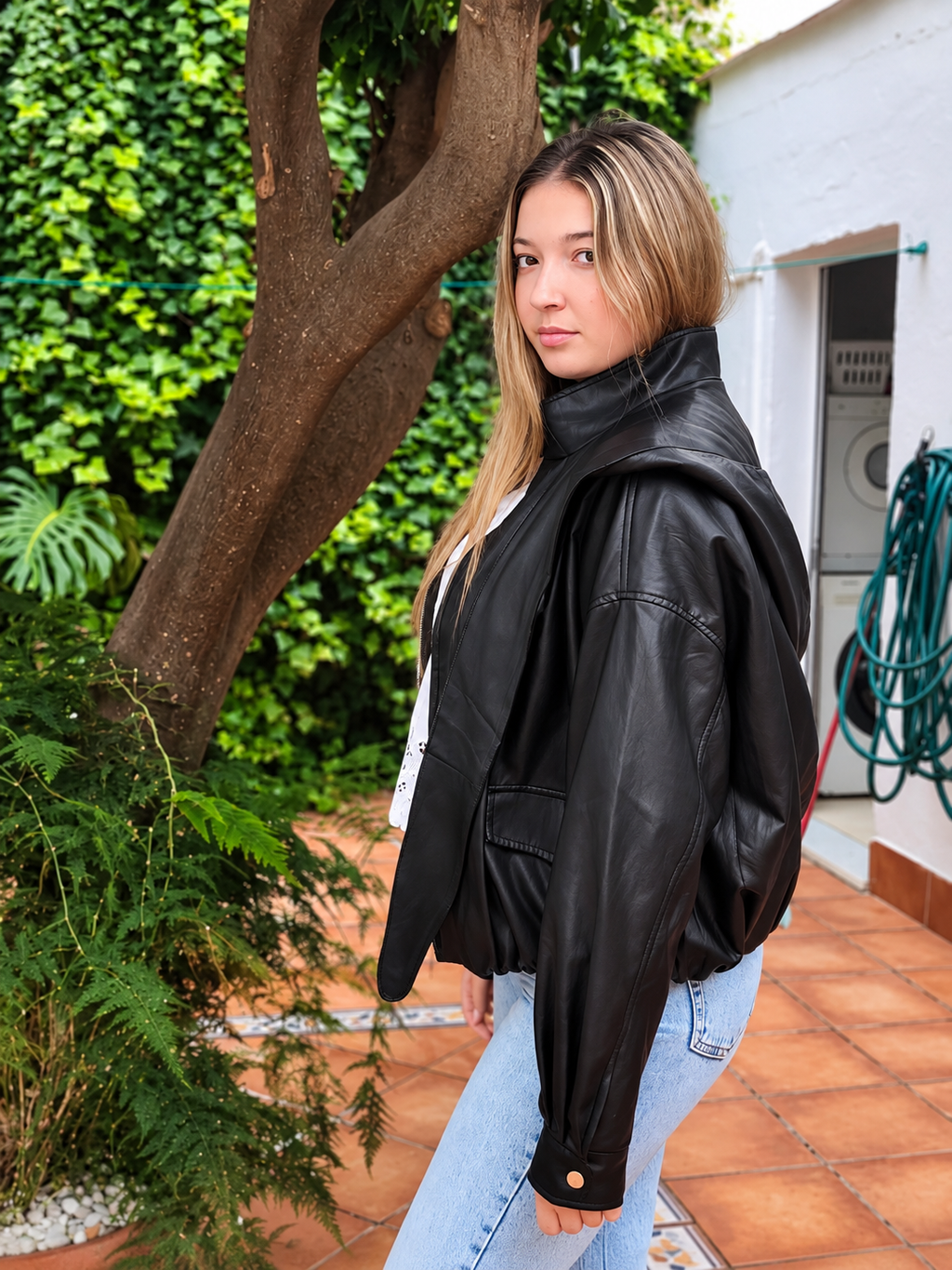 Chaqueta polipiel negra