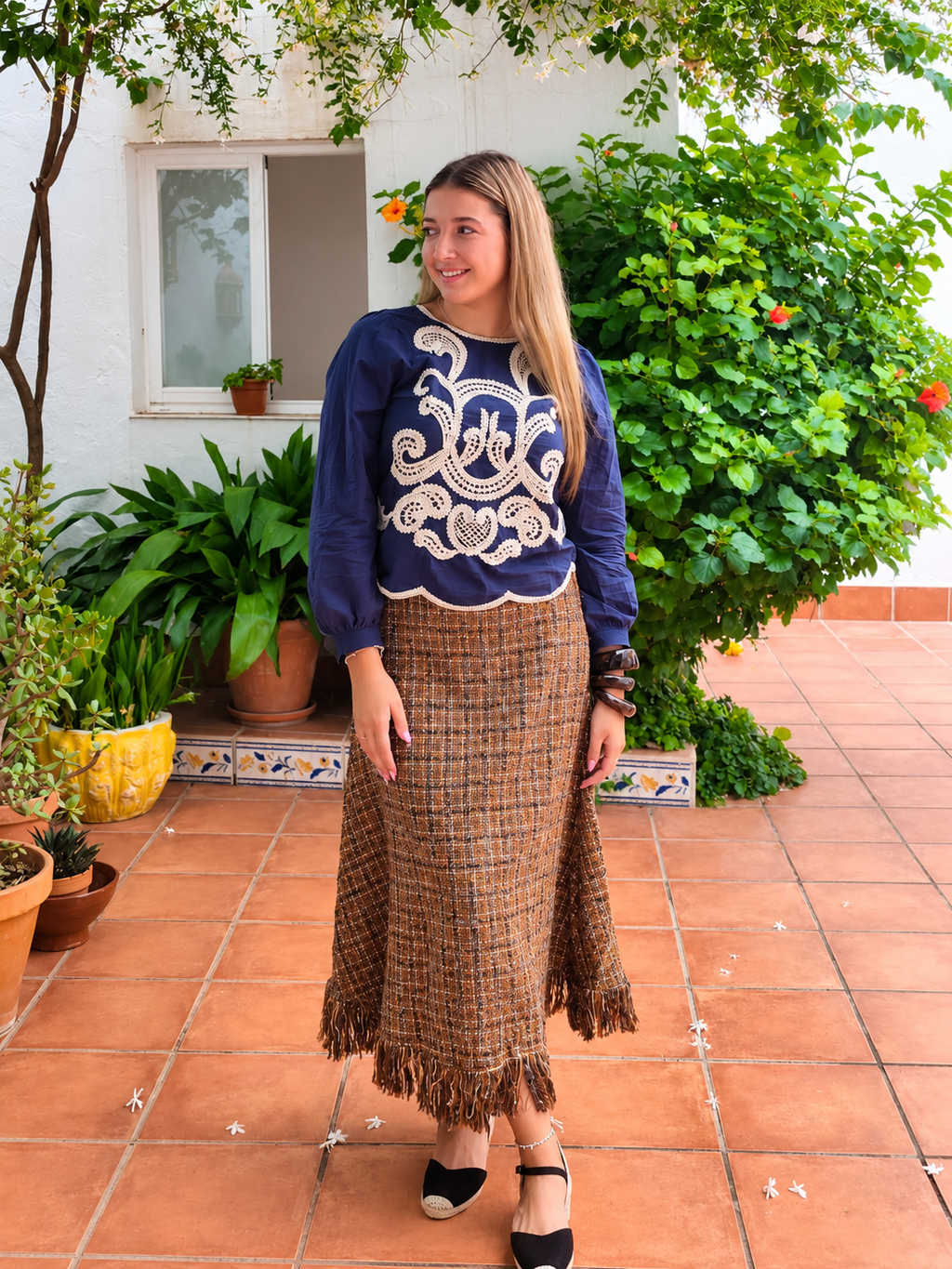 Camisa azul bordada